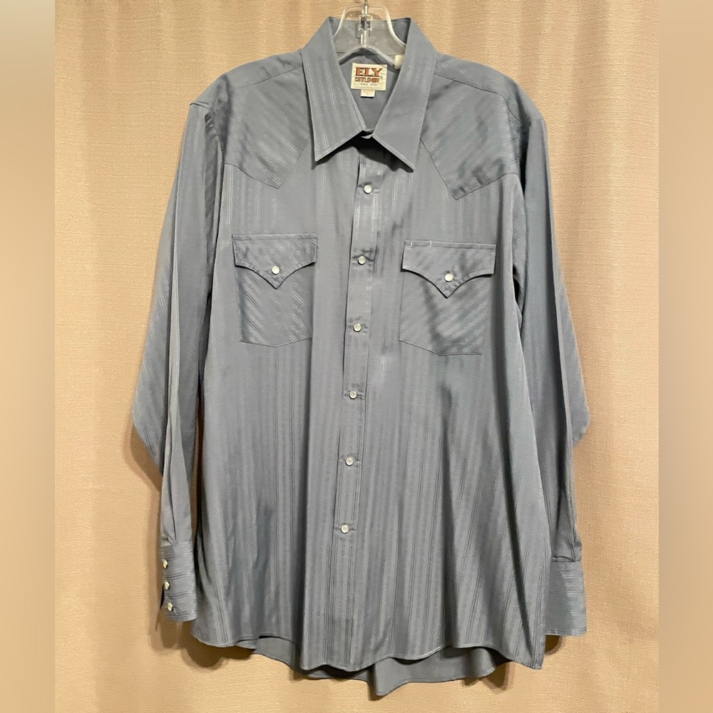 Ely Cattleman Gray Button Down Shirt